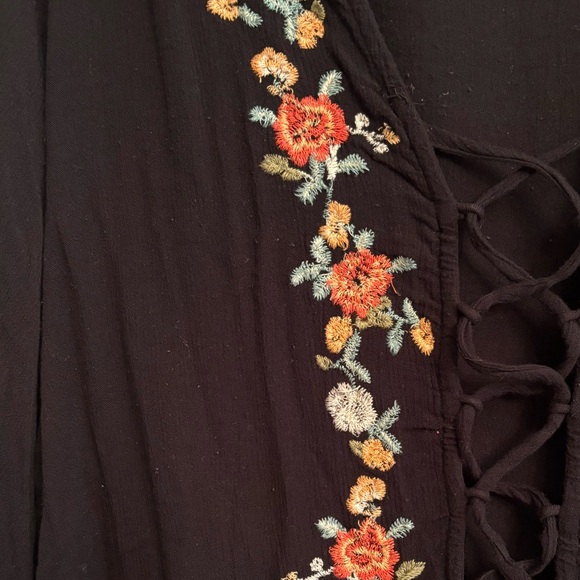 Lace-Up American Eagle Embroidered Top - size XL - Picture 5 of 6